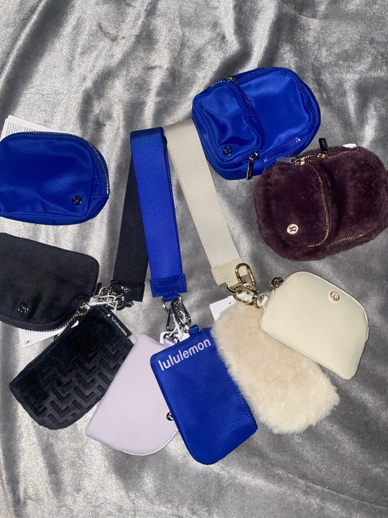 lululemon athletica Handbags - Lululemon accessories